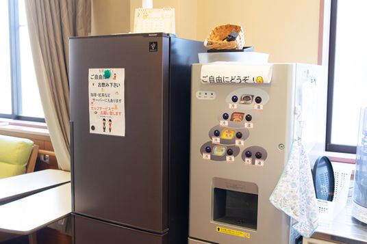 無料の飲み物コーナー