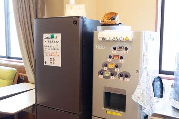無料の飲み物コーナー