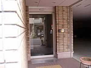 広いエントランス