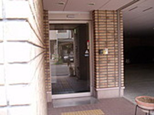 広いエントランス