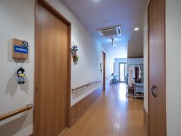 温かな廊下の風景