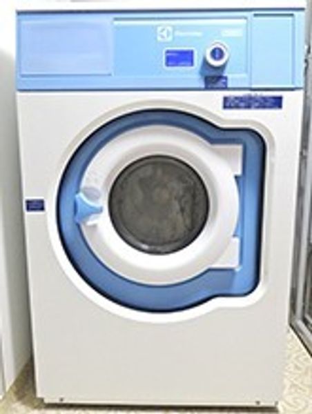 青い洗濯機の正面
