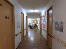 温かみのある廊下