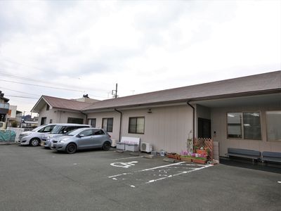 平屋建ての明るい外観