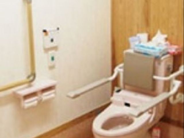 介護用トイレの清掃状態 トイレ 清掃が行き届いたトイレで、快適な環境を提供するお手伝いをしませんか。