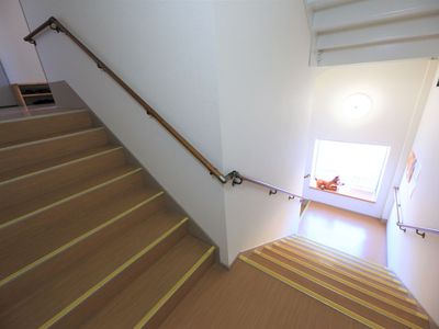 清潔感のある明るい階段