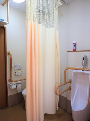 バリアフリーなトイレ空間
