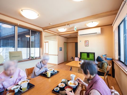 和やかな食堂の様子
