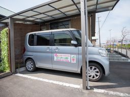 専用車両停車中の外観