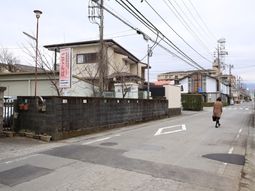 街並みに溶け込む建物外観