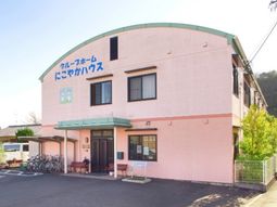 ピンクの壁の外観