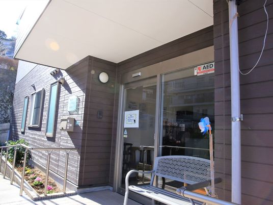 エントランスの外観