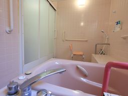 バリアフリー浴室設備