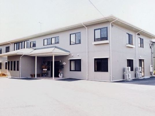 広々とした外観