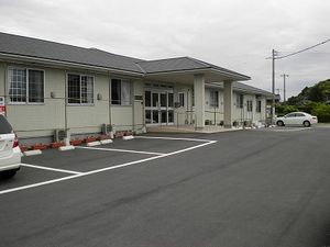 広々とした外観