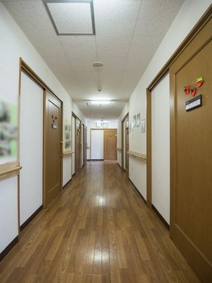 清潔で明るい廊下