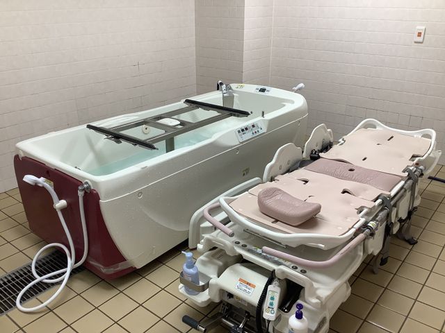 機械浴槽の浴室  