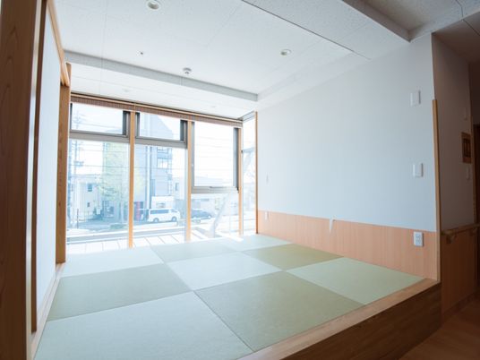 和室の明るい空間