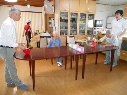 テーブルピンポンの活動風景