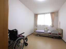 バリアフリー居室と車椅子