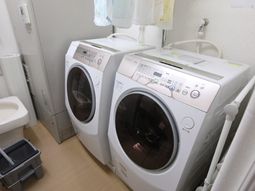 洗濯機とトイレの設備