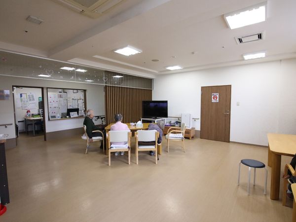 広々共有スペースと利用者