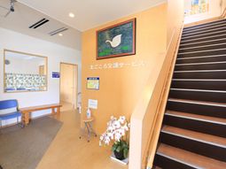 明るいエントランス空間