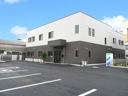 モダンな建物の外観