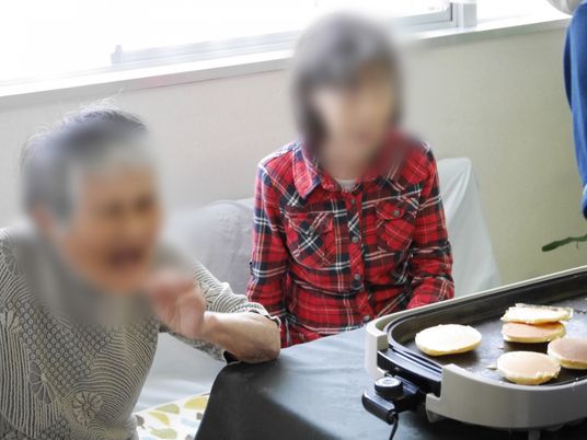 ホットプレートでの活動場面