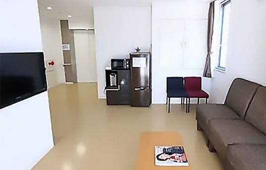 広々とした共有リビング