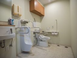 バリアフリー対応のトイレ