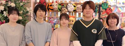 笑顔のスタッフたち