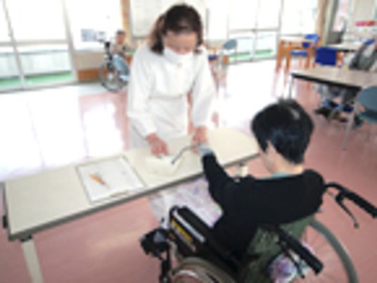 親切なスタッフの様子