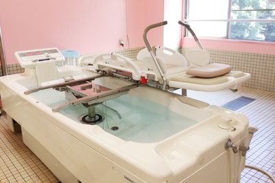 機能的な浴槽の浴室