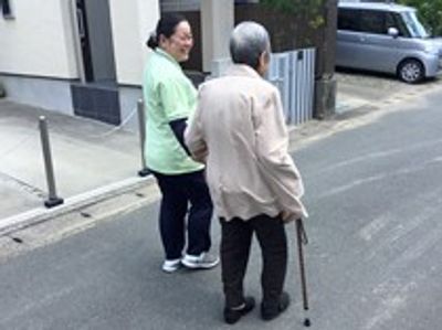 スタッフと利用者の周囲