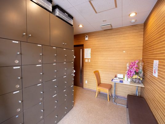 スタッフ用ロッカー設置