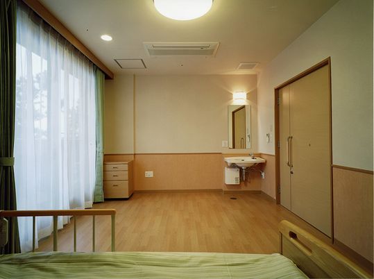 落ち着いた雰囲気の居室