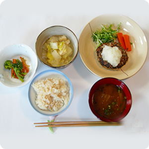 和風の健康的な食事