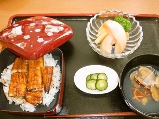 おいしそうな和食の膳