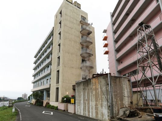 高層施設の外観