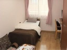 シンプルな居室空間