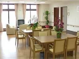 明るいダイニングスペース