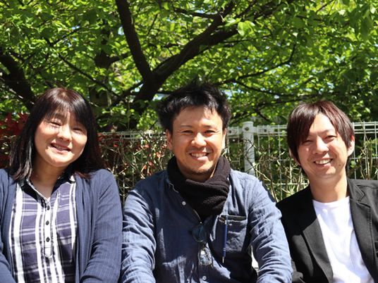 スタッフ3人の集合