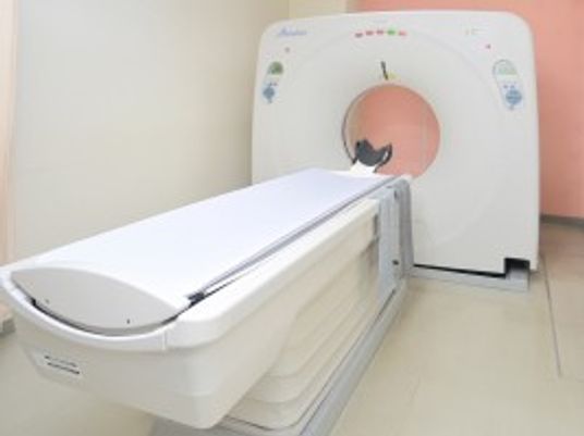 機能訓練用の機器が置かれた室内  