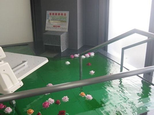 装飾された浴室  