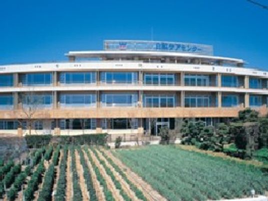 外観にある畑付き建物  