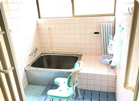 快適な介護環境の浴室