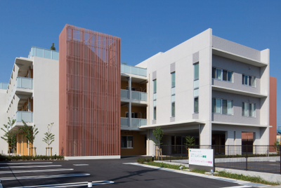 モダンな建物の外観