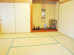 和室の清潔な空間