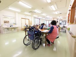 明るい共用スペースの様子